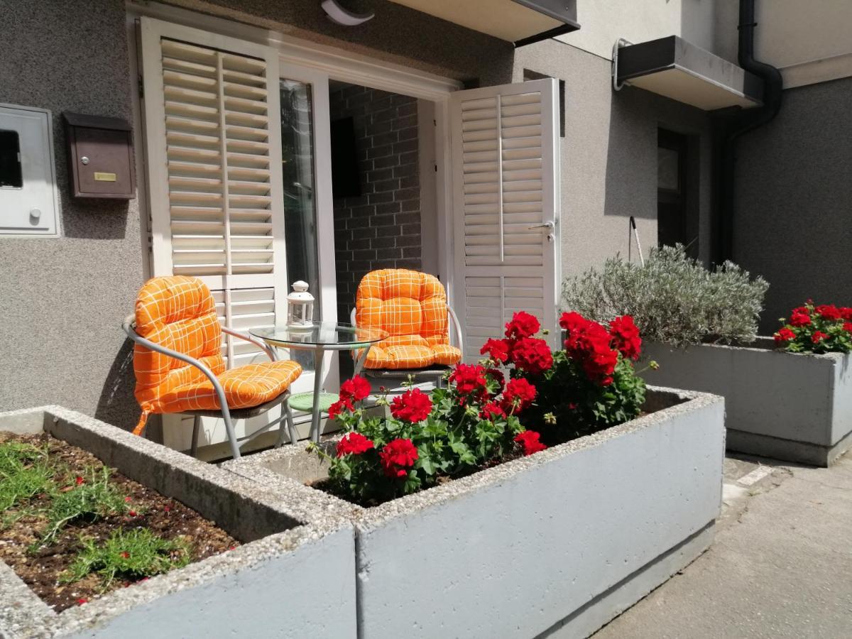App Noel Apartment Lucija Ngoại thất bức ảnh