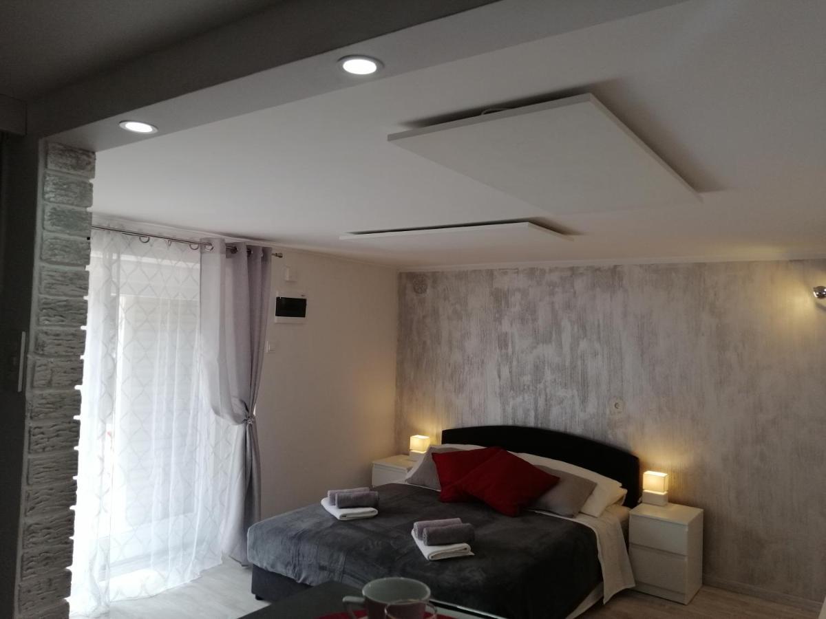 App Noel Apartment Lucija Ngoại thất bức ảnh