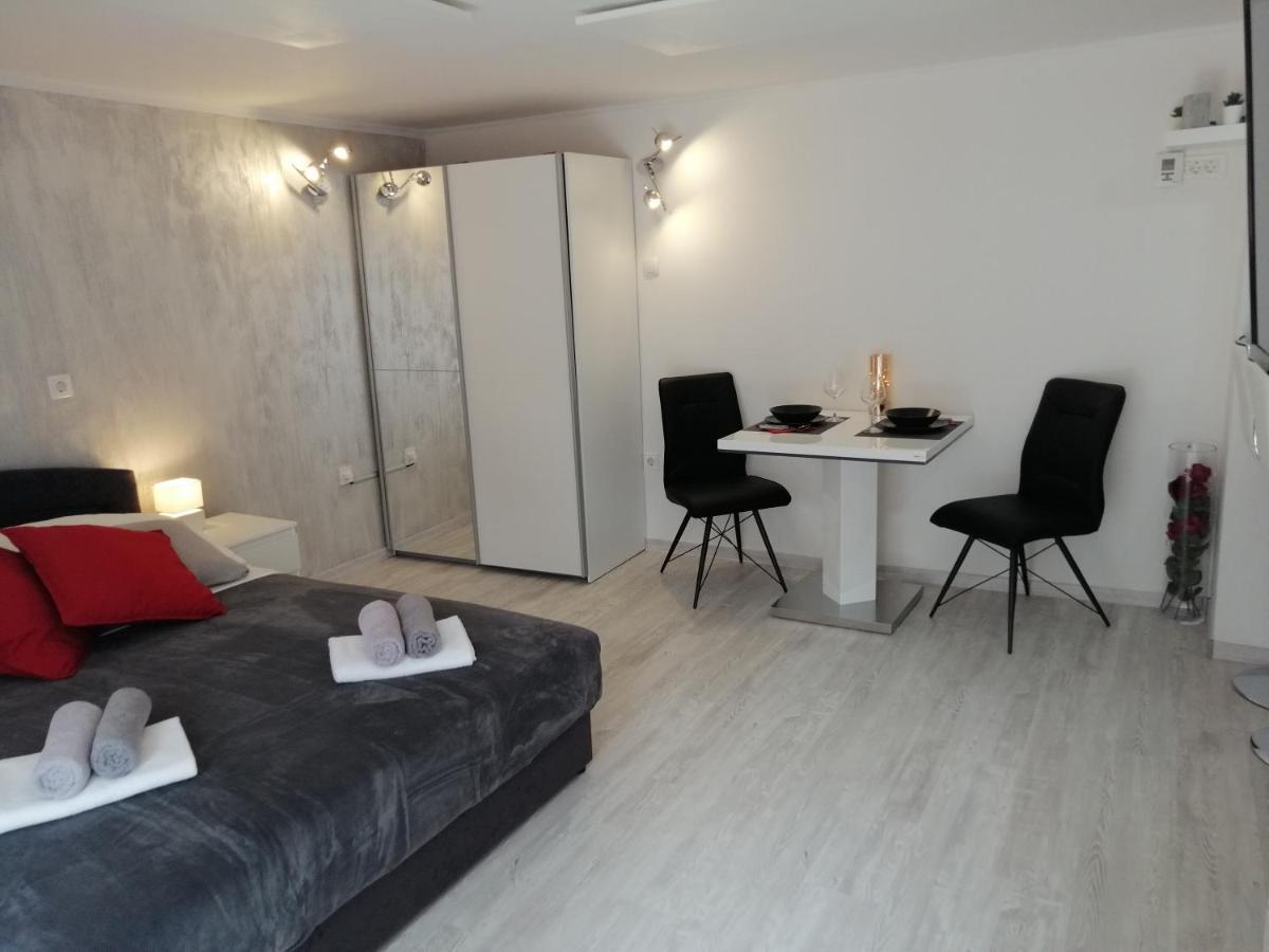 App Noel Apartment Lucija Ngoại thất bức ảnh