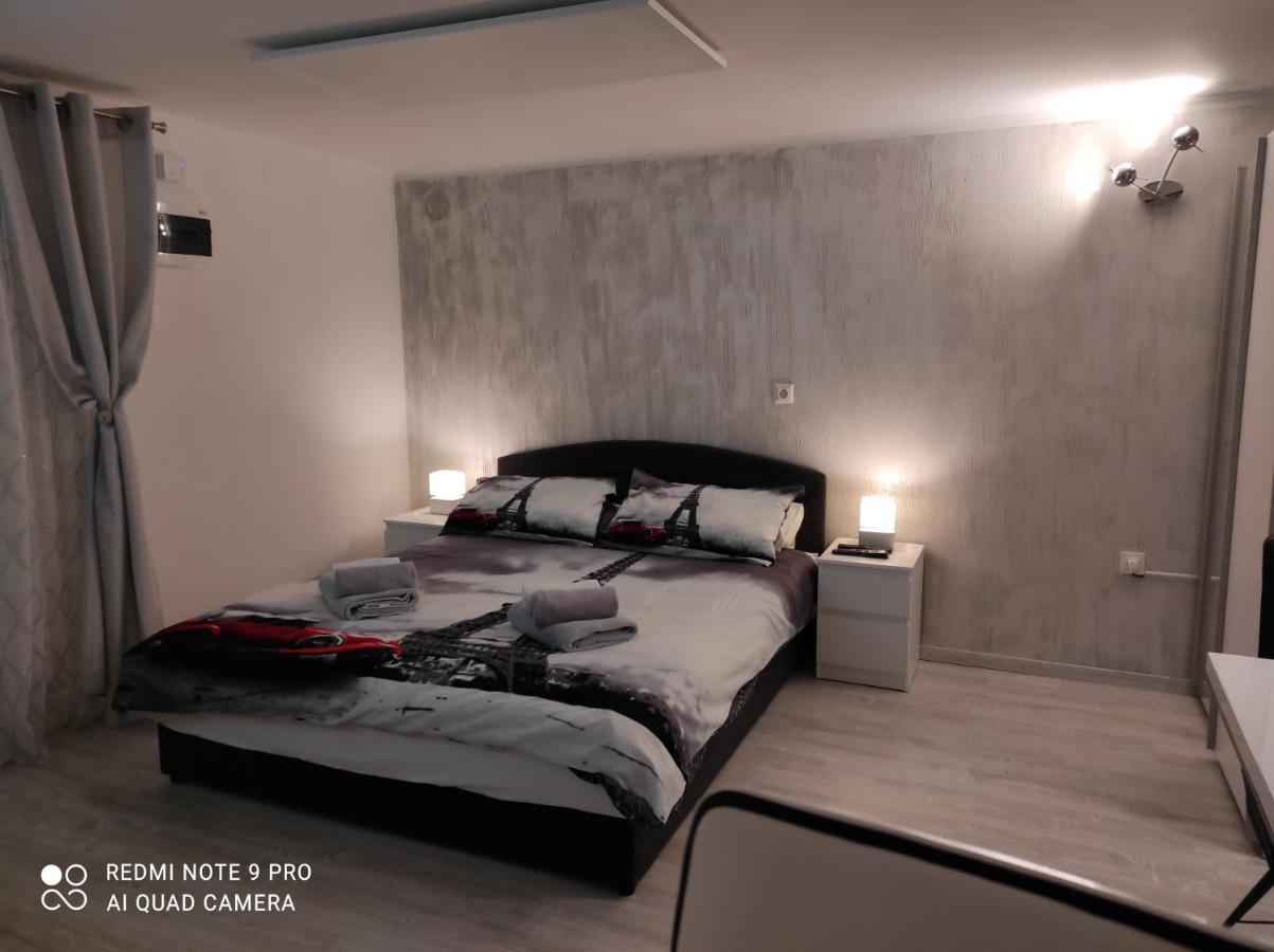 App Noel Apartment Lucija Ngoại thất bức ảnh